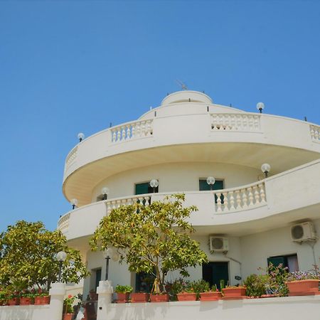 Hotel Falco D'Oro チステルニーノ エクステリア 写真