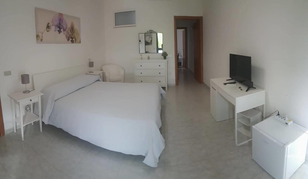 Hotel Falco D'Oro チステルニーノ エクステリア 写真