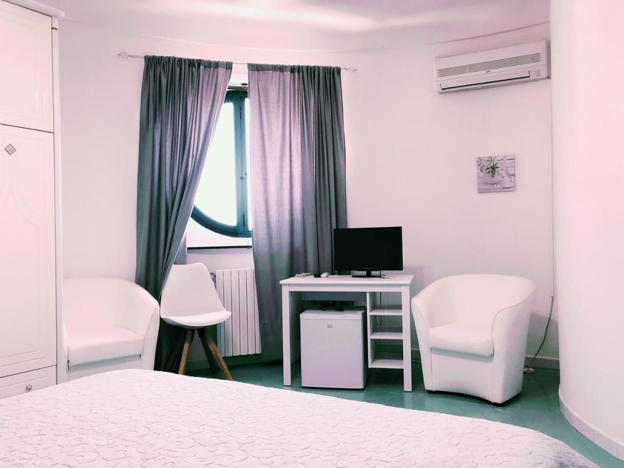 Hotel Falco D'Oro チステルニーノ エクステリア 写真